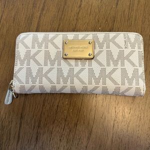 Michael Kors wallet